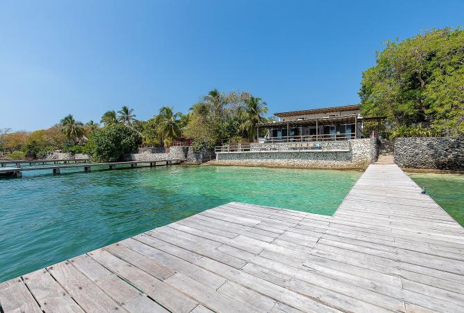 Car055 - Beautiful beach house in Islas del Rosario
