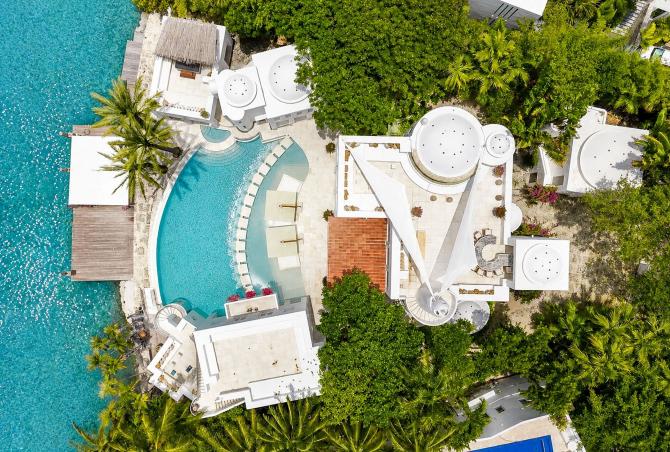 Mia009 - Mykonos-Style Waterfront Estate in Miami