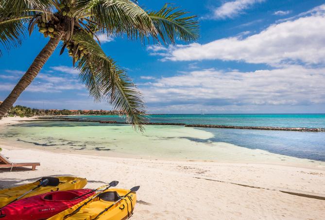 Sobre Puerto Aventuras