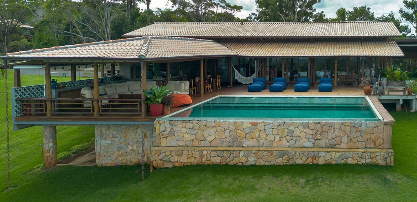 Bah179 - Villa integrada al bosque y vista al mar.