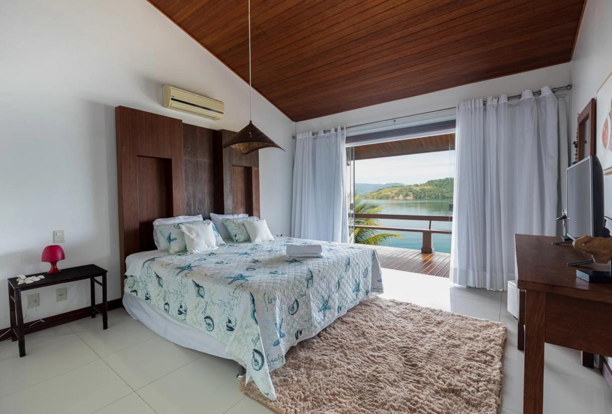Ang006 - Magnífica casa de 8 cuartos con piscina en Angra