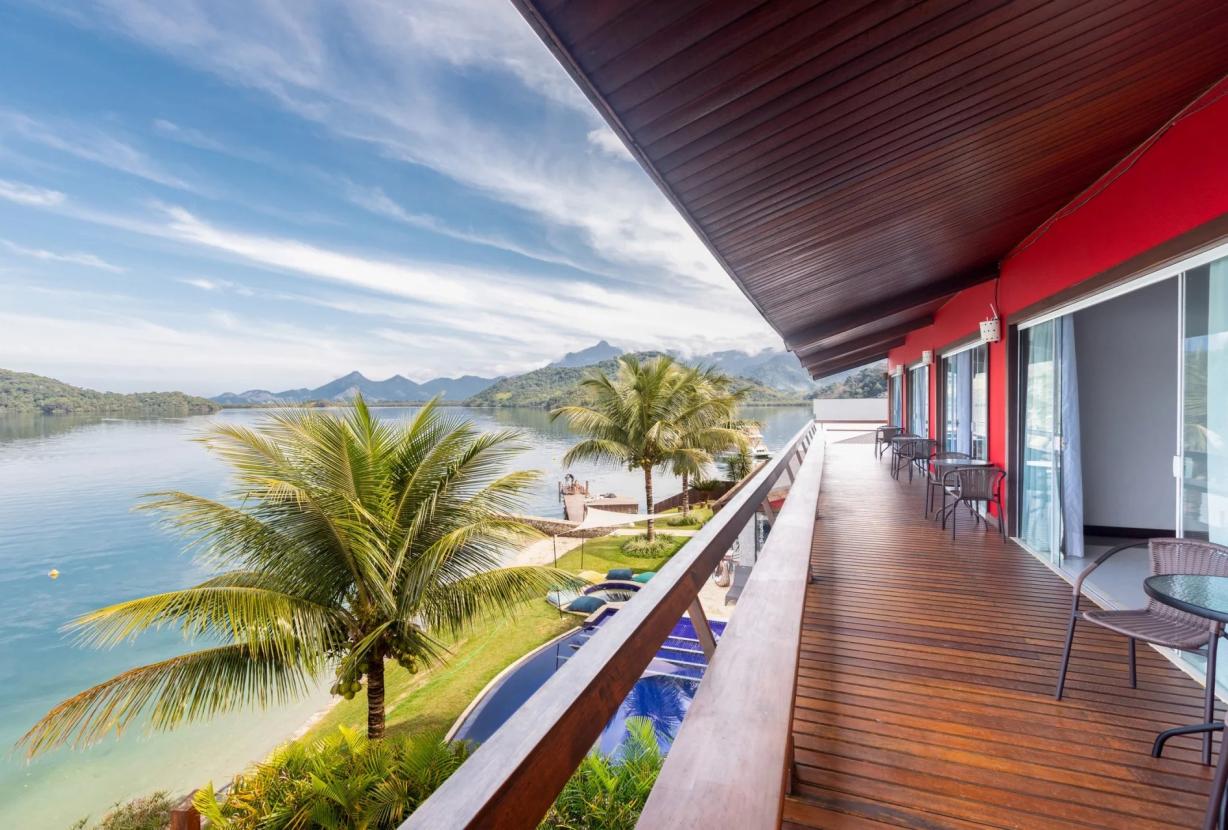 Ang006 - Magnífica casa de 8 cuartos con piscina en Angra