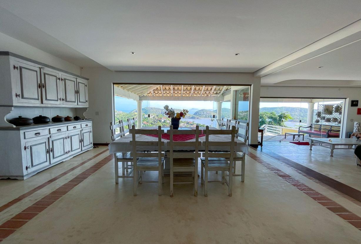 Buz012 - Beautiful 4 bedrooms villa with pool in Búzios