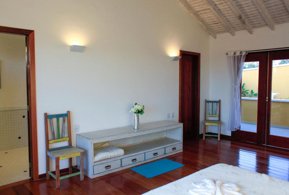Buz012 - Beautiful 4 bedrooms villa with pool in Búzios