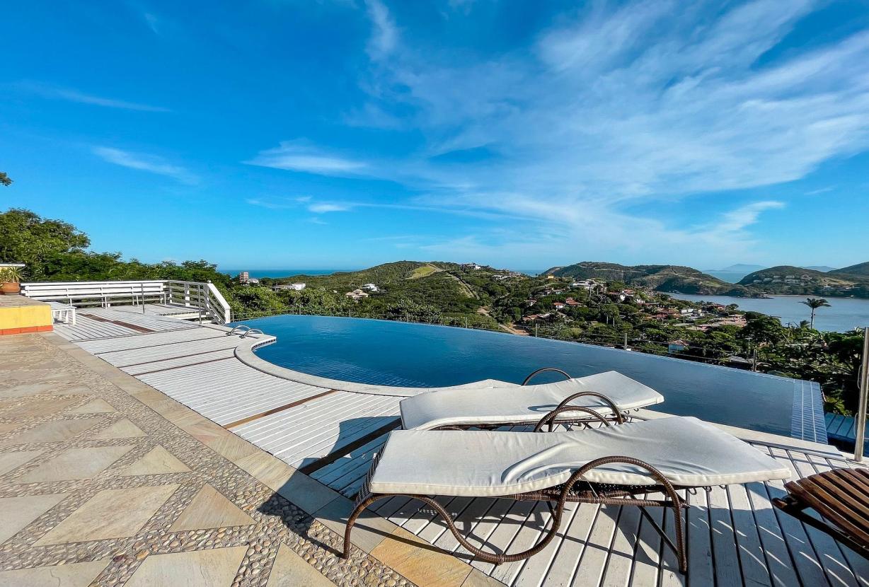 Buz012 - Beautiful 4 bedrooms villa with pool in Búzios