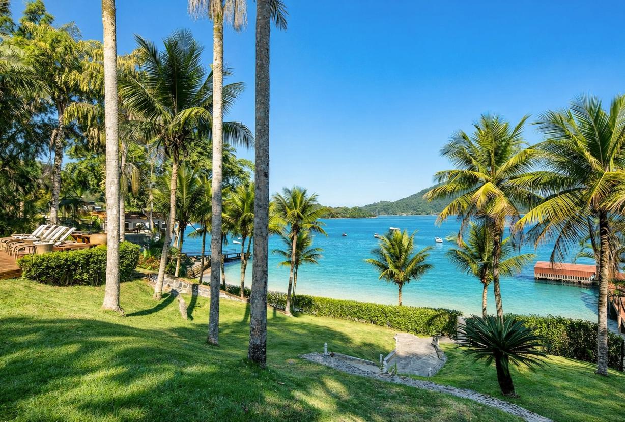 Ang019 - Stunning beachfront house in Angra dos Reis