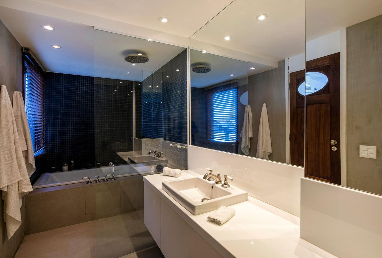 Rio103 - Luxurious 6 bedroom villa with pool with splendid sea view