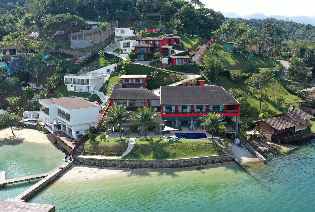 Ang006 - Magnífica casa frente al mar en Angra