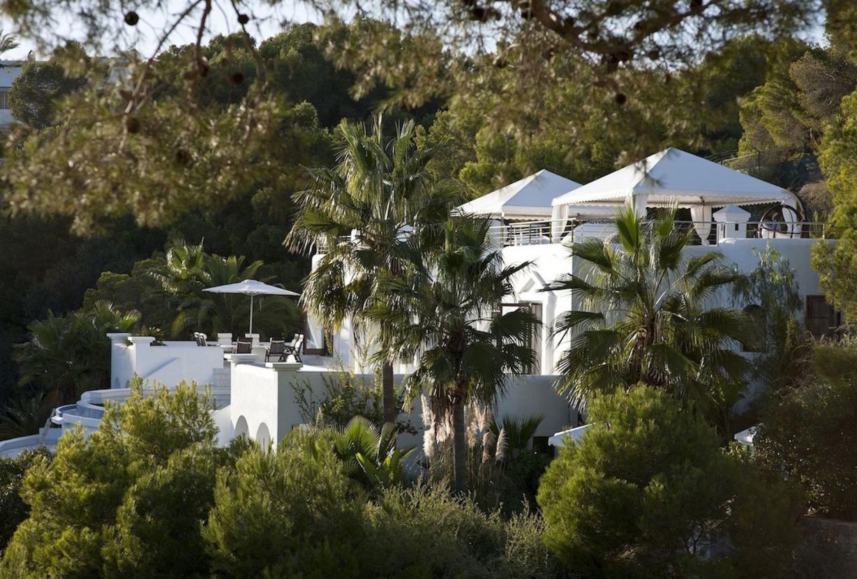 Ibi016 - Belle Villa dans la baie de Cala Jondal, Ibiza
