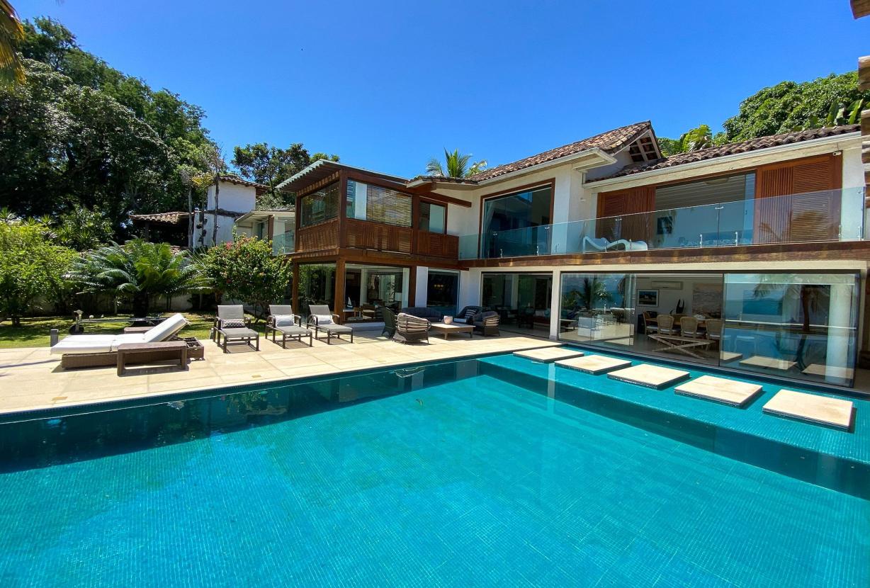 Buz014 - Stunning house on Manguinhos beach