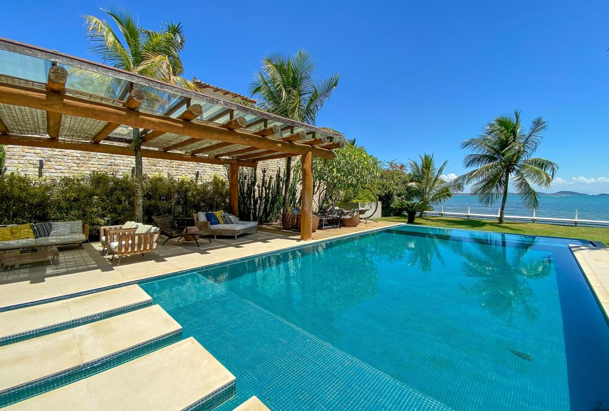 Buz014 - Stunning house on Manguinhos beach