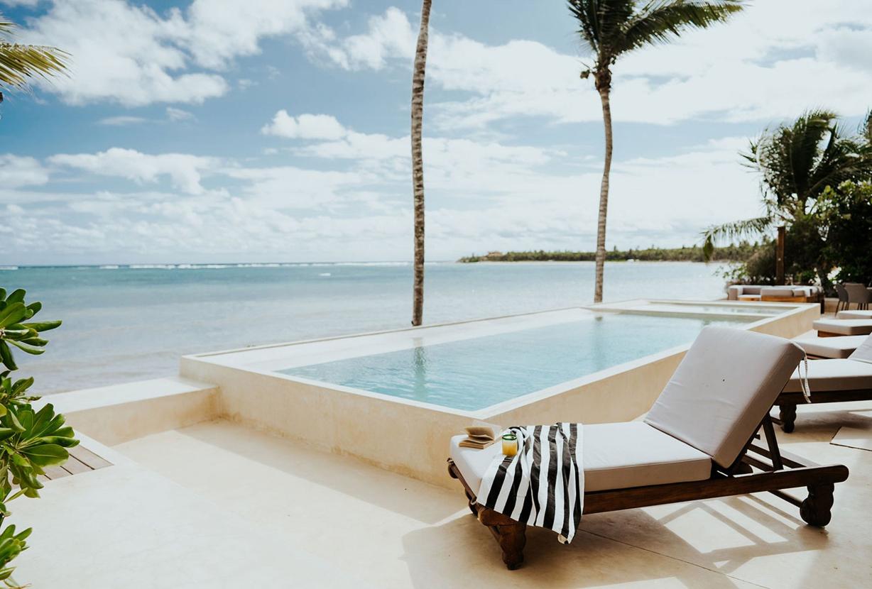 Tul050 - Beachfront mansion in Tulum