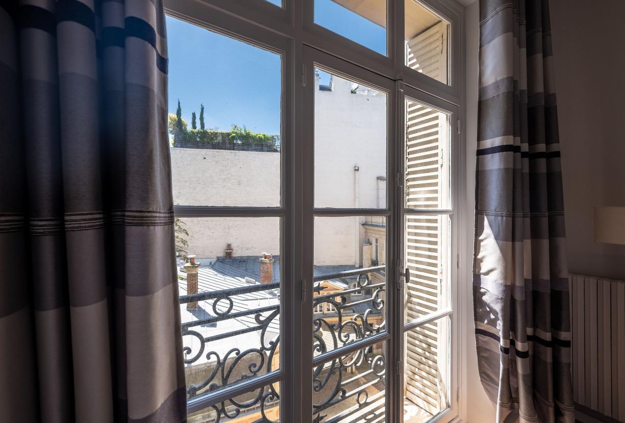 Par147 - Spacious apartment close to Parc Monceau