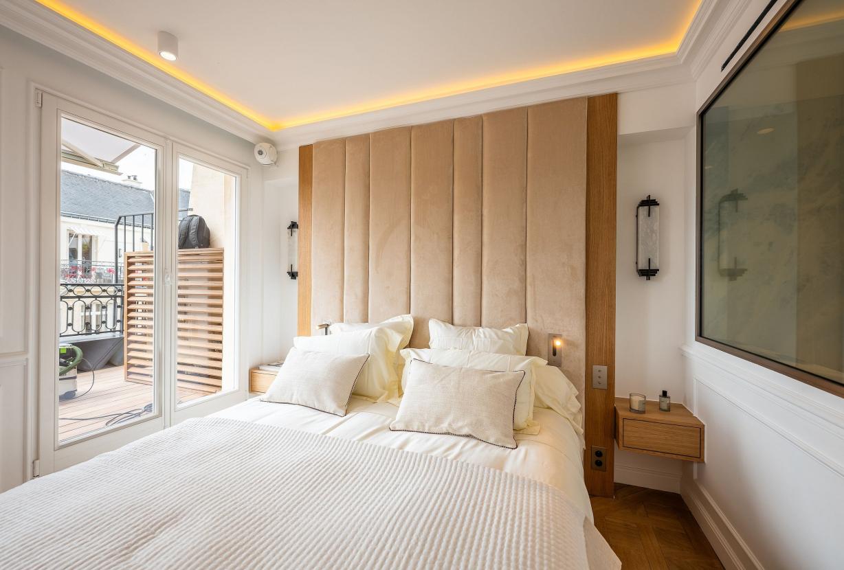 Par305 - Luxury penthouse in Paris 8