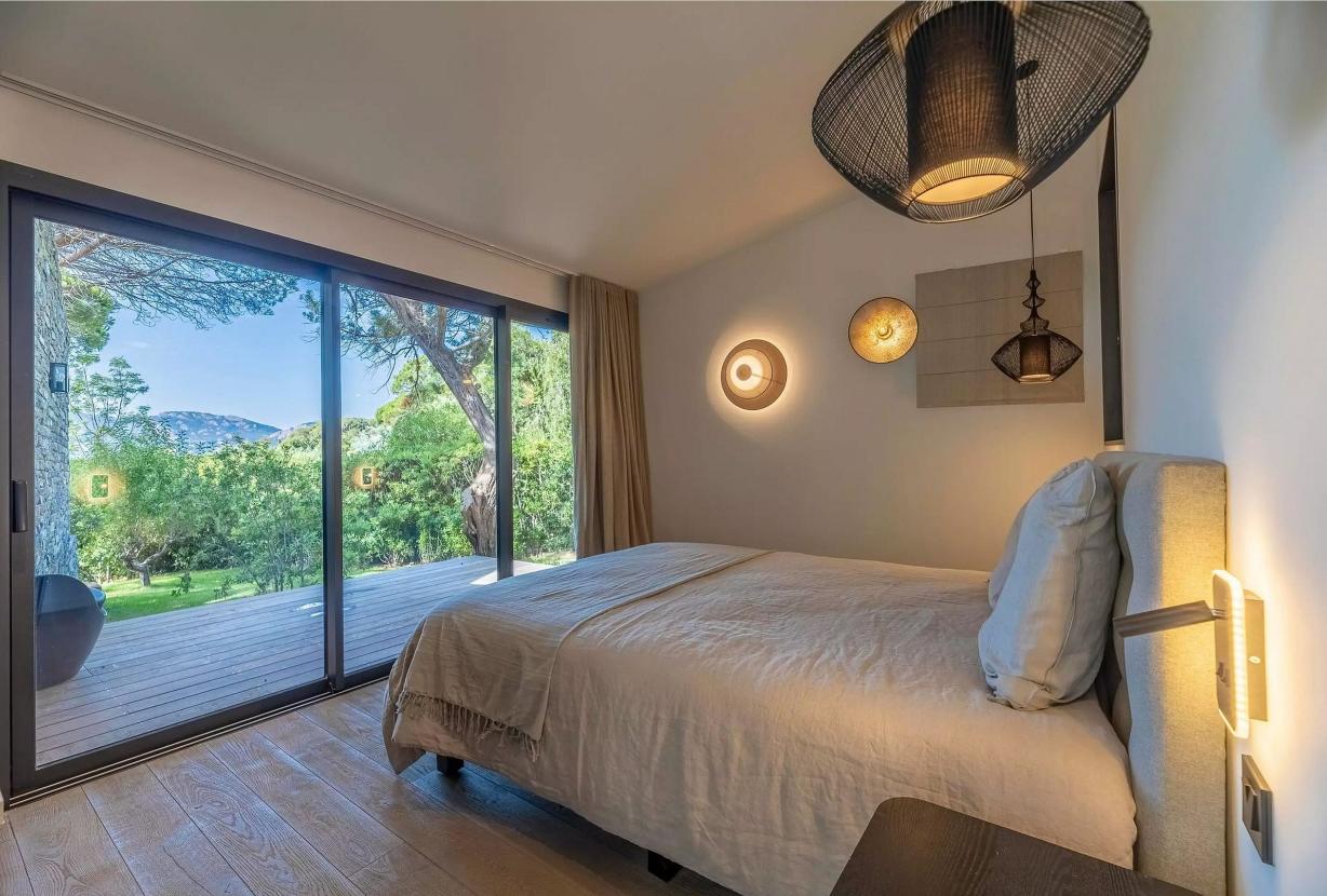 Cor001 - Luxuosa Villa Contemporânea na Corsica