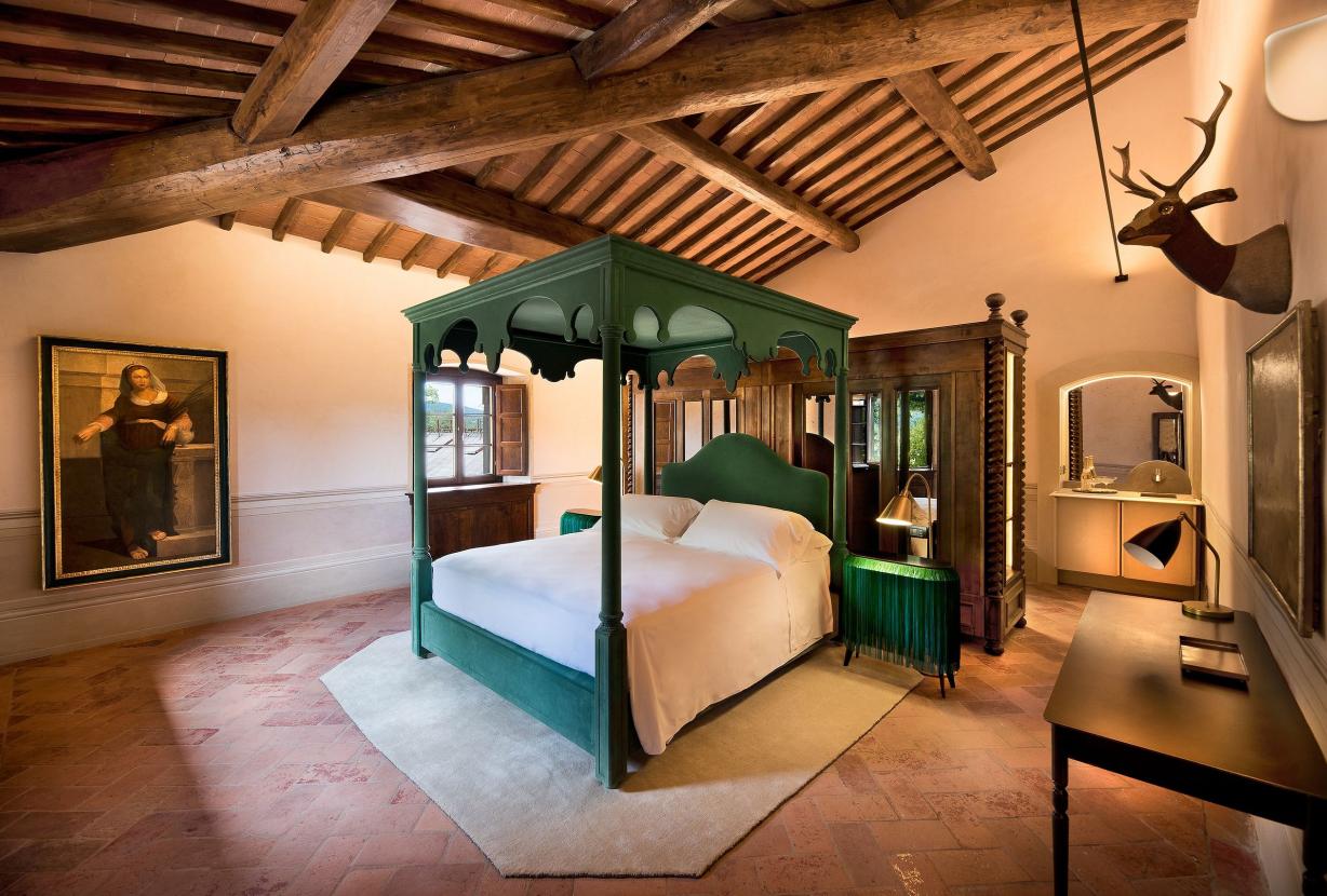 Tus019 - Timeless Elegance in the Heart of Chianti