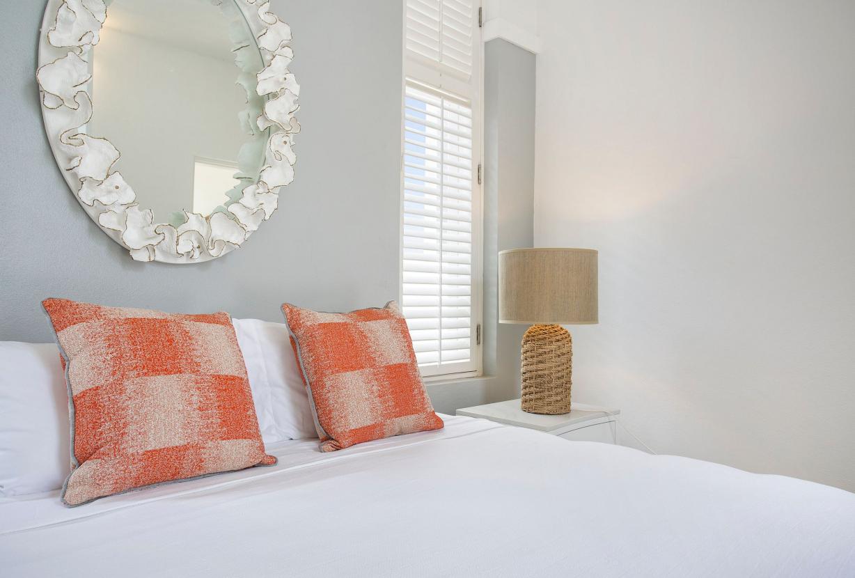 Aia009 – Elegant beachfront villa in Long Bay Beach