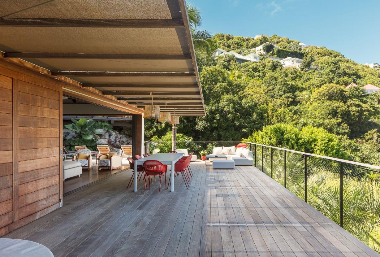 Stb004 – Villa contemporánea con vistas al mar en St. Jean