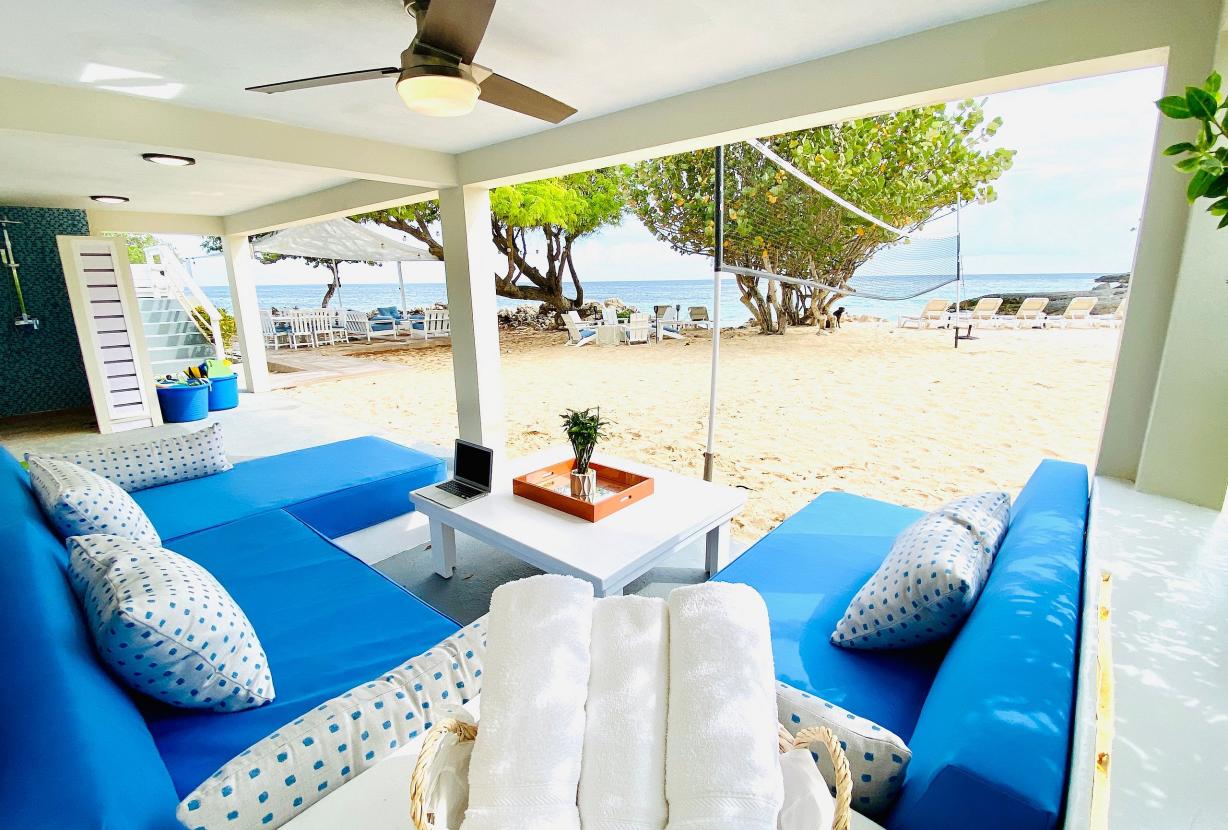 Aia011 – Villa frente al mar en Limestone Bay