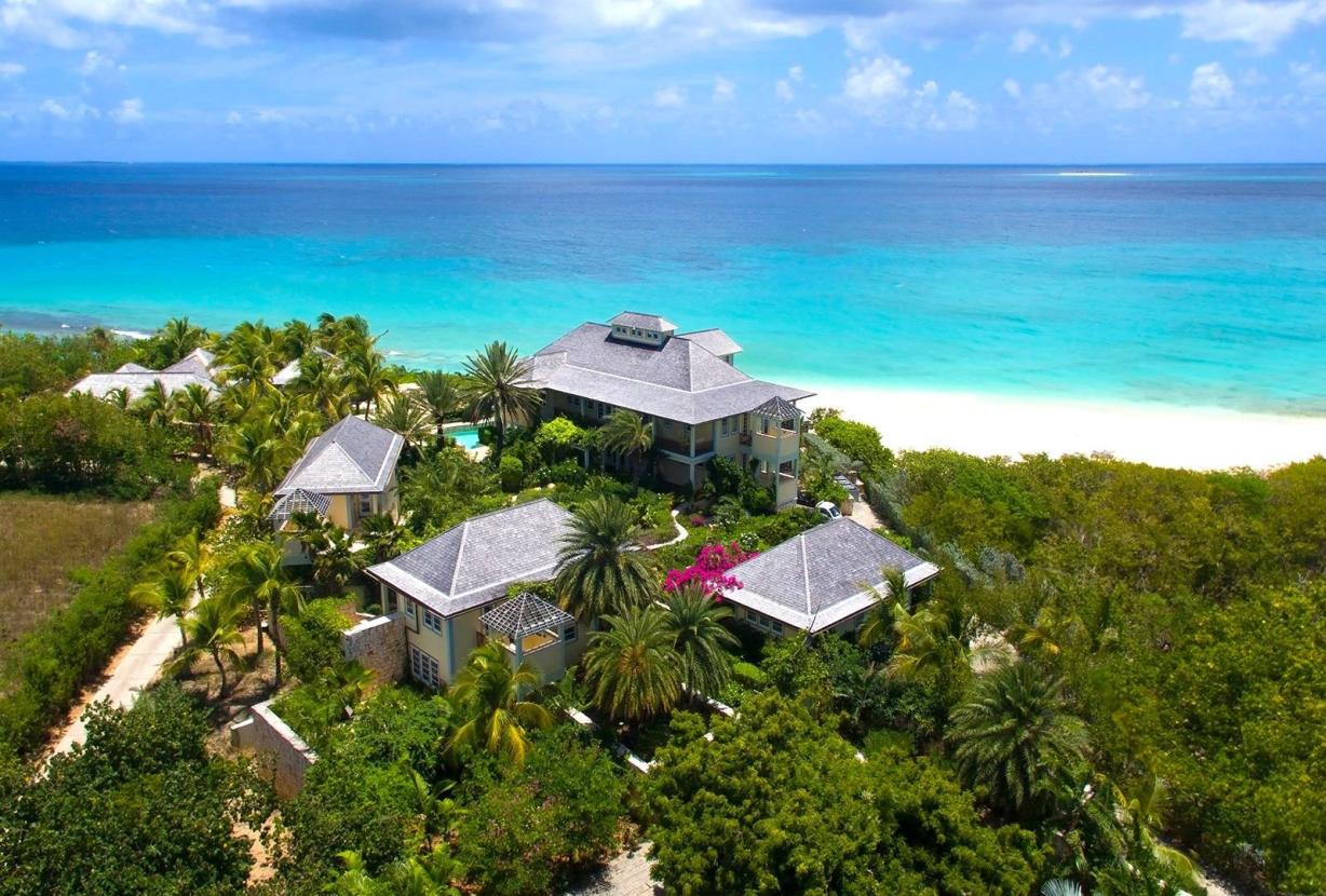Aia012 – Villa privada moderna em Long Bay