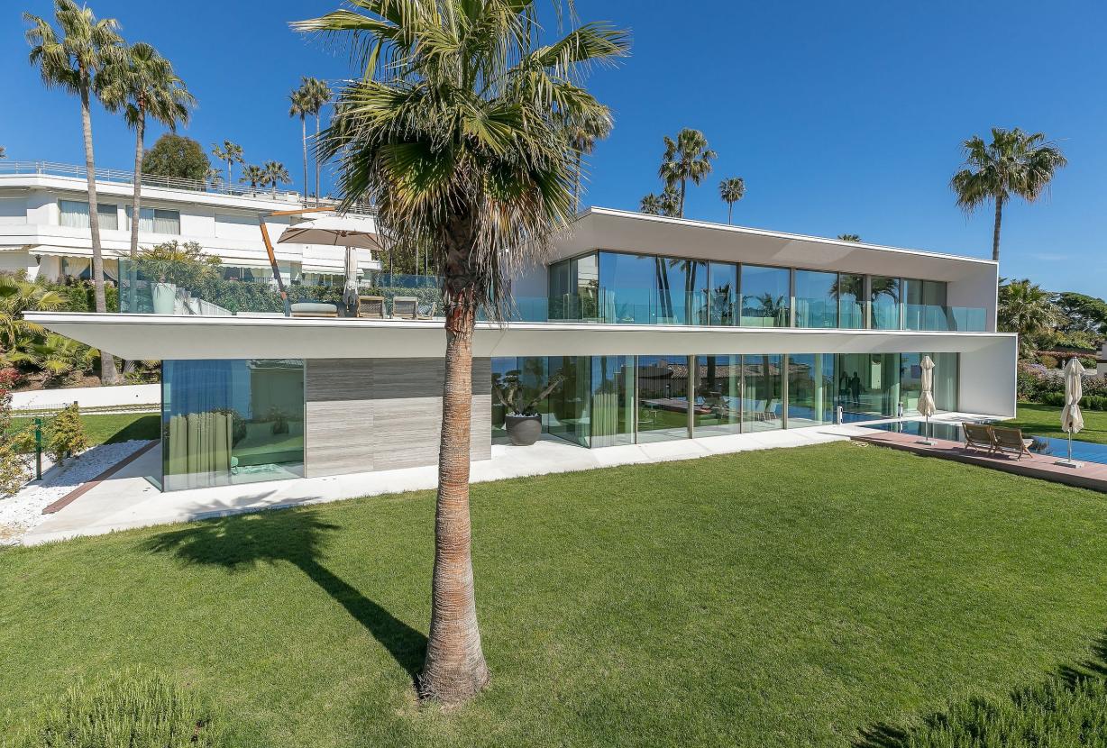Azu195 – Villa de luxo com vista panorâmica para o mar em Cannes