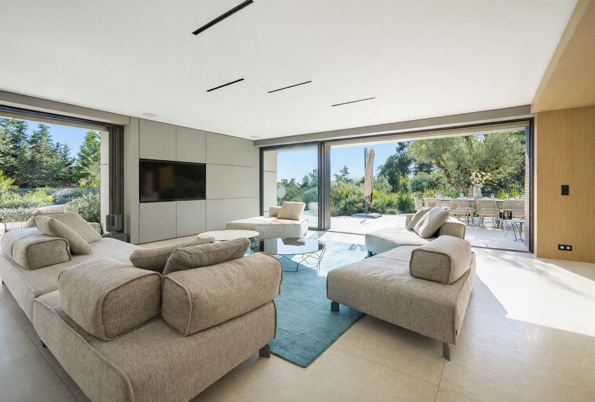 Azu128 – Elegante villa con jardín, piscina en Cannes