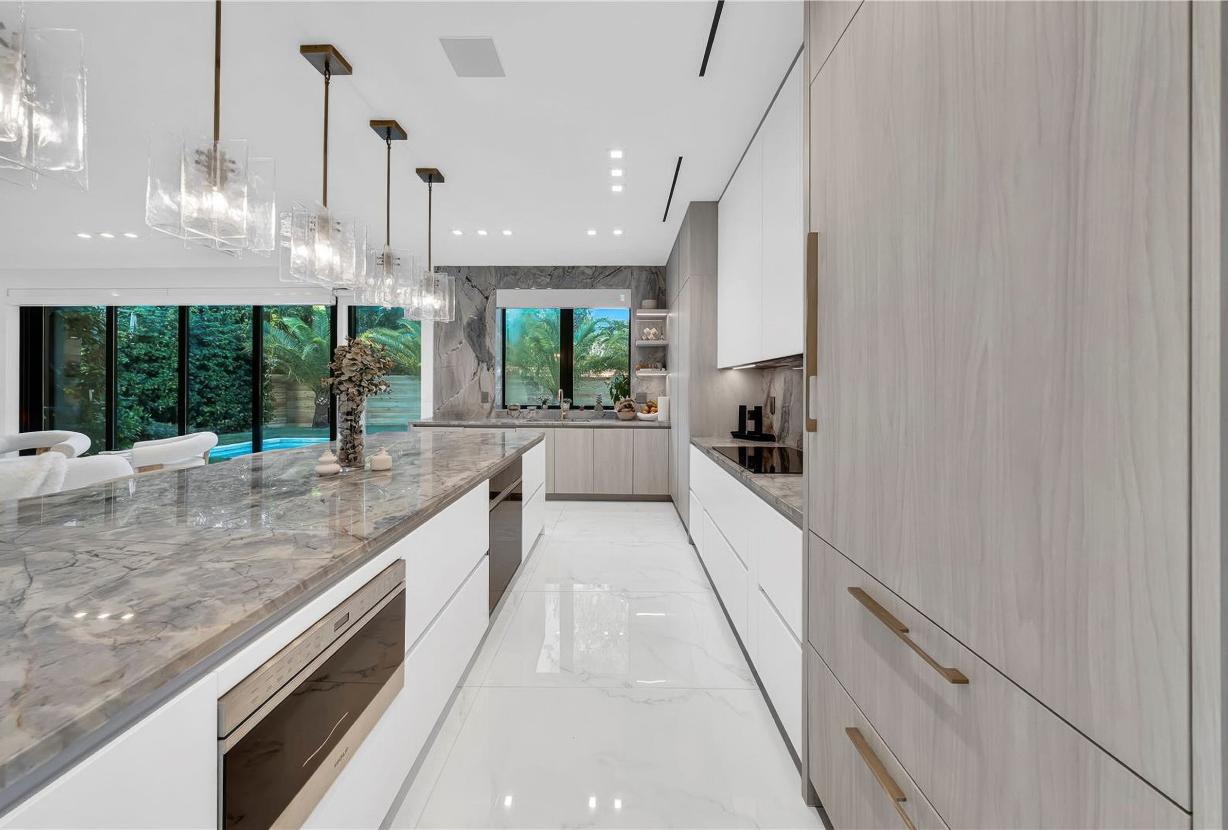Mia008 - Renovated Home in The Roads, Miami