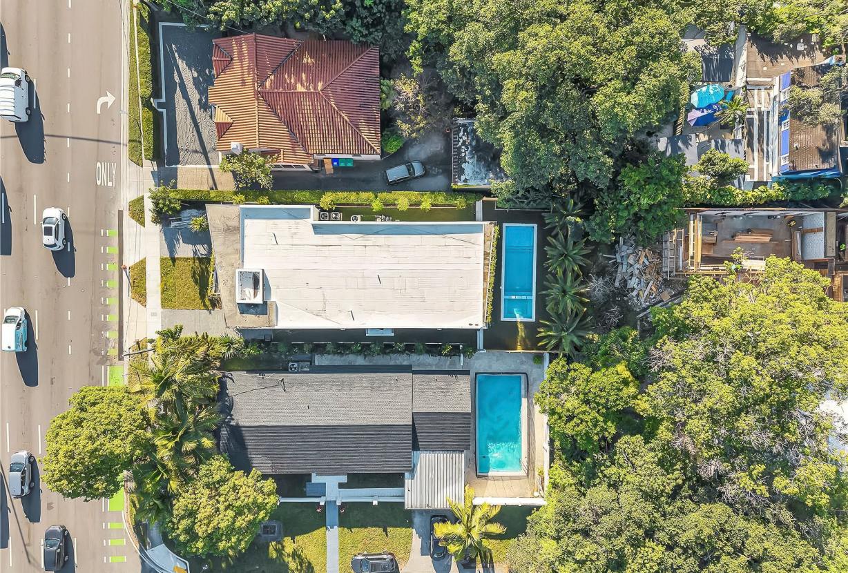 Mia008 - Renovated Home in The Roads, Miami
