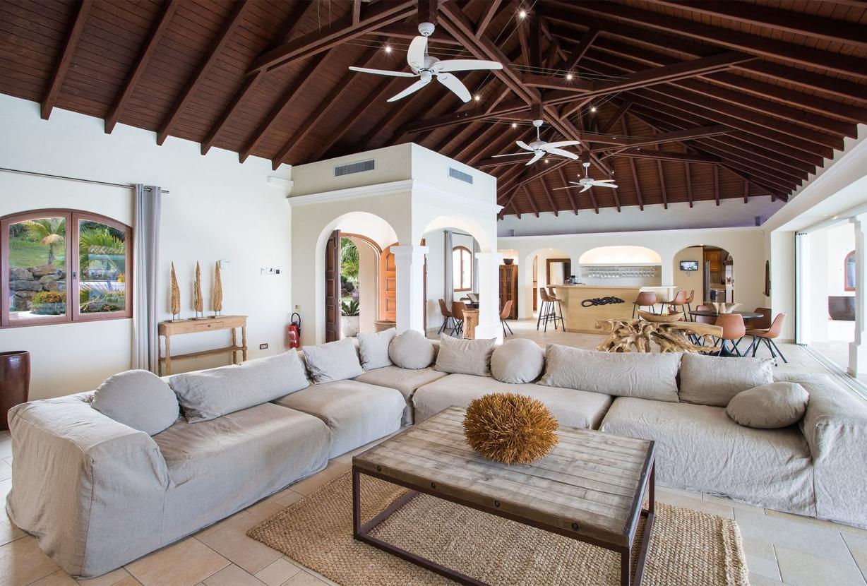 Sxm026 – Villa con playa privada en Terres Basses