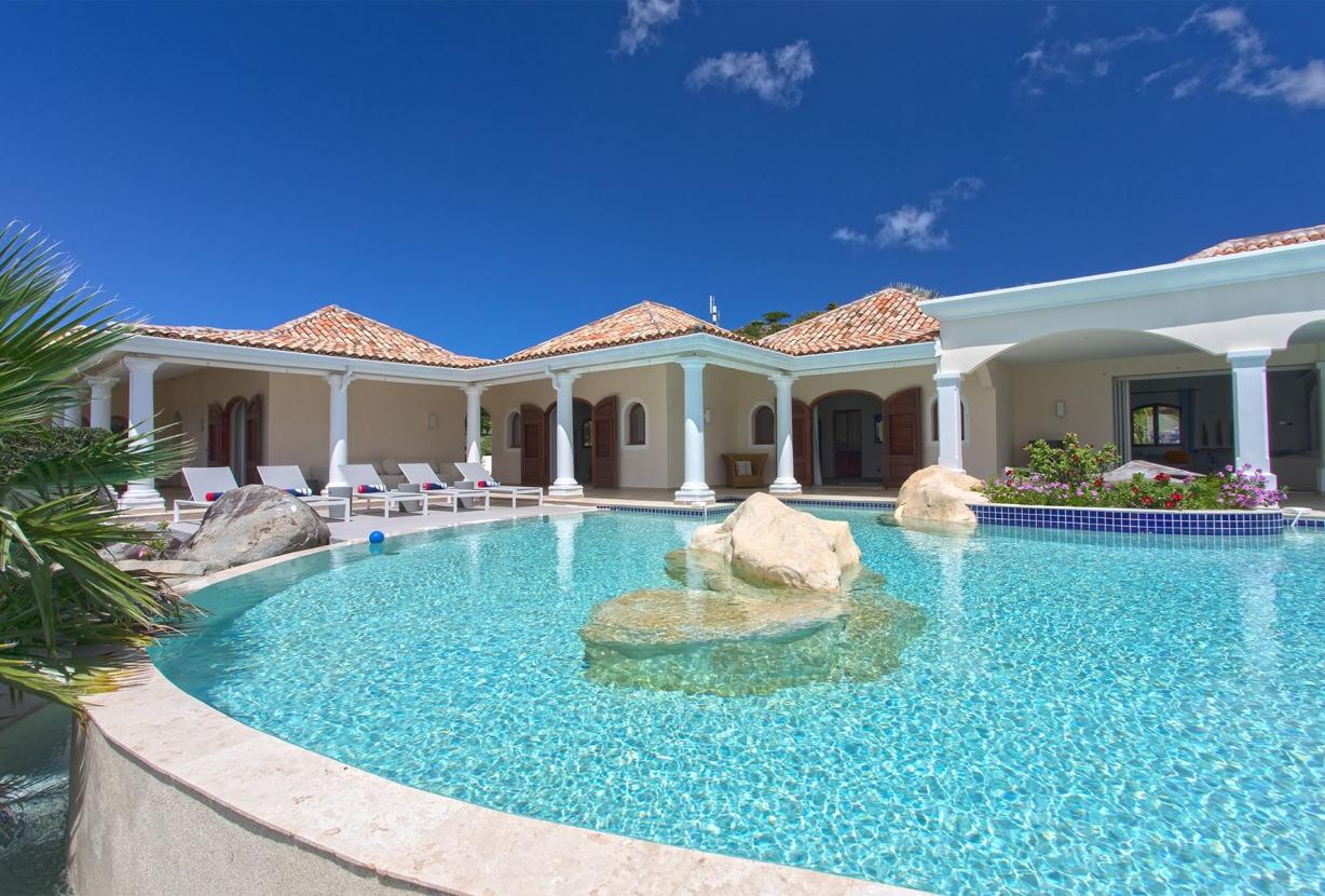 Sxm026 – Villa con playa privada en Terres Basses