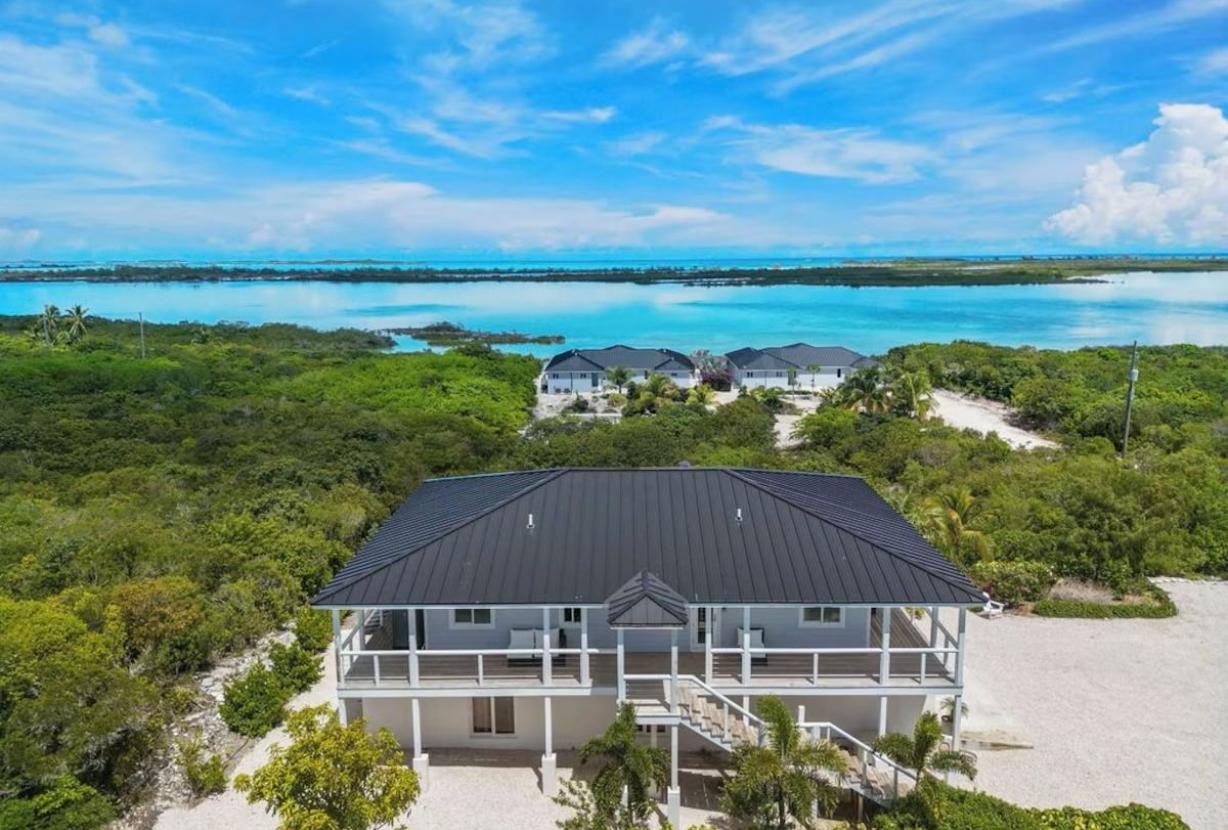 Bhs032 - Villa com vista para o oceano e piscina em Exuma
