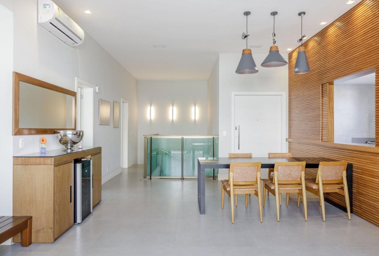 Rio098 - Stunning 6 bedrooms penthouse in Barra da Tijuca