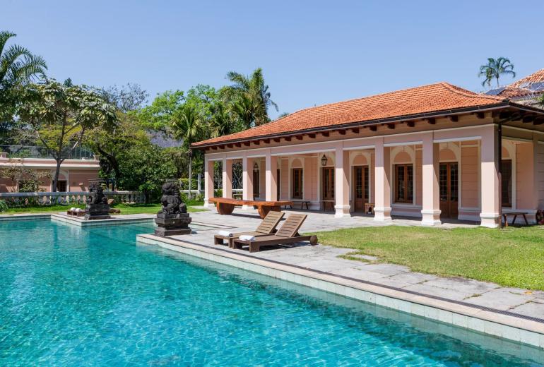 Rio013 - Vende-se imóvel histórico no Jardim Botânico