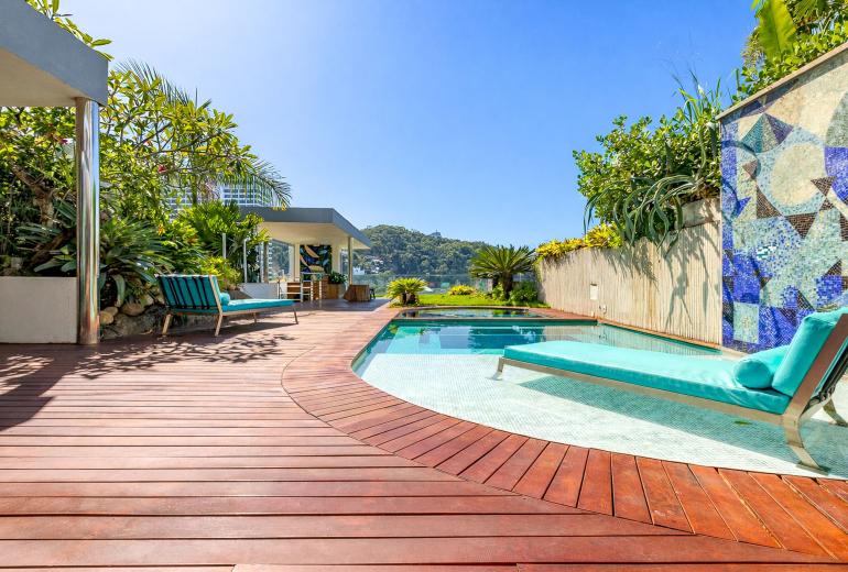 Rio006 - Exceptional Oceanfront Residence in Leblon