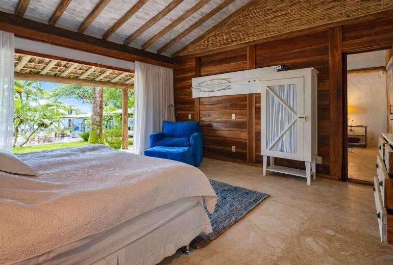 Ang003 - Luxurious beachfront villa in Ilha Grande