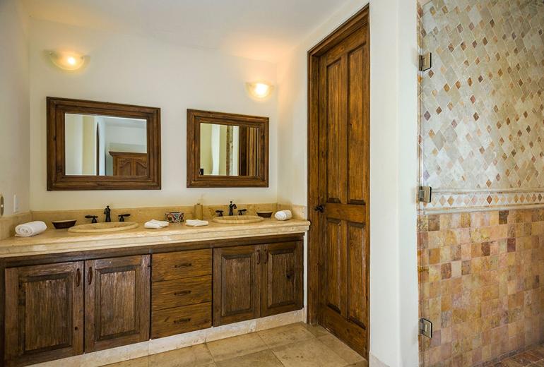Cab005 - Beautiful Villa With Infinity Pool in Los Cabos