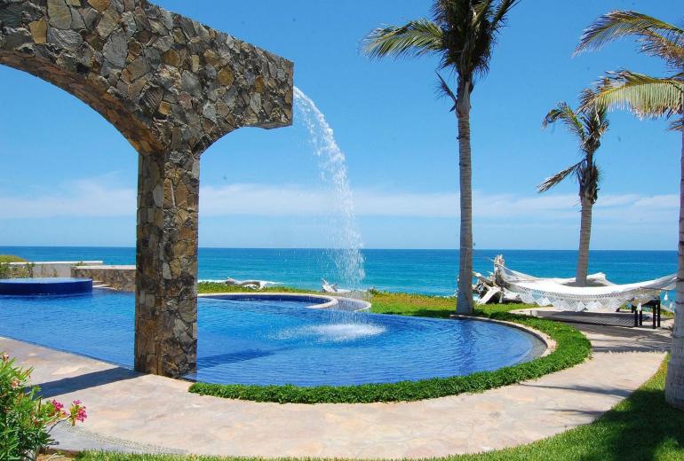 Cab025 - Espléndida villa de lujo frente al mar en Los Cabos