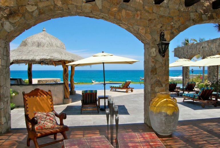 Cab025 - Espléndida villa de lujo frente al mar en Los Cabos