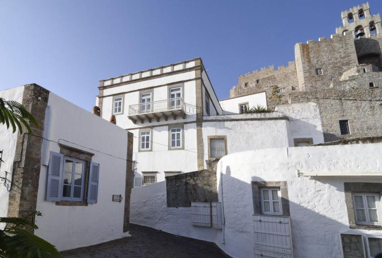 Cyc061 - Villa de una finca del siglo XVIII en Patmos