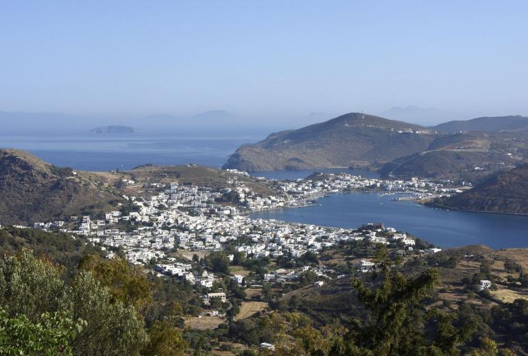 Cyc061 - Villa de una finca del siglo XVIII en Patmos