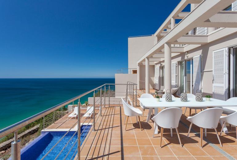 Alg004 - Villa contemporânea no Barlavento Algarvio