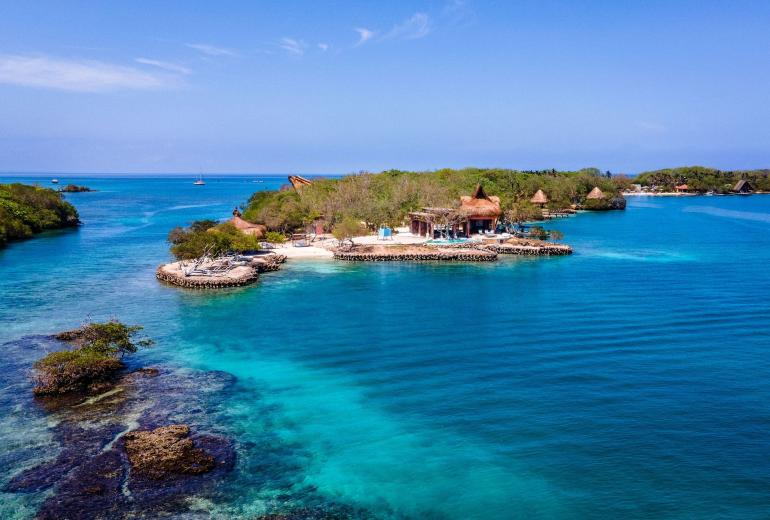 Car018 - Paradise island in Islas del Rosario, Cartagena