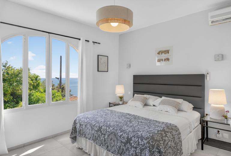 Azu006 - Villa de luxe au-dessus d'Eze-Sur-Mer, Côte d'Azur