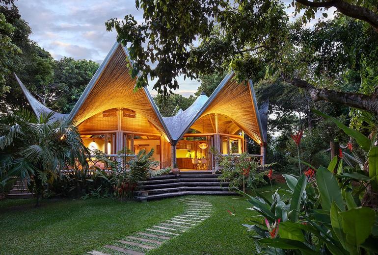 Bah135 - Hermosa villa de 3 cuartos con jardín en Trancoso