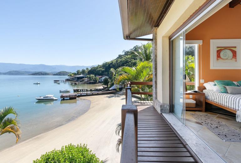 Ang056 - Magnifique maison sur le sable avec plage privée