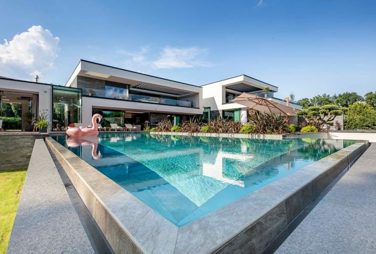 Gen002 - Vila Luxuosa a 20 Minutos de Genebra