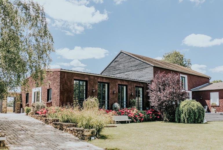 Idf001 - Breathtaking farm with 13 bedrooms