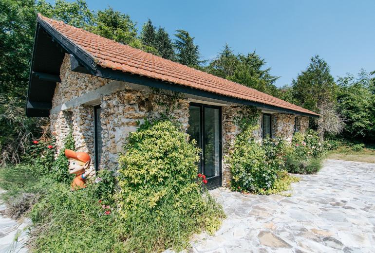 Idf001 - Breathtaking farm with 13 bedrooms