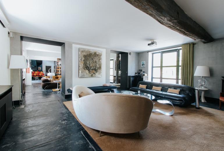 Idf001 - Breathtaking farm with 13 bedrooms