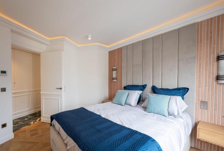 Par305 - Luxury penthouse in Paris 8